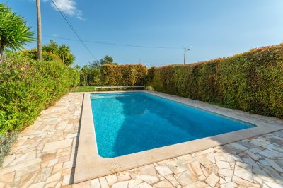 Ensure Safety for the Swimmers with Pool Pavers Repair!